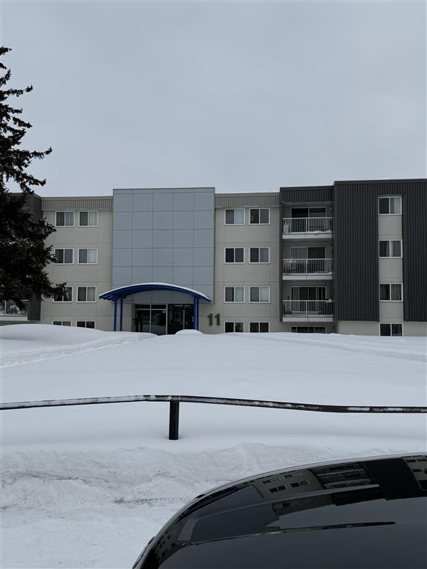 5-11 Clearwater Crescent - 1