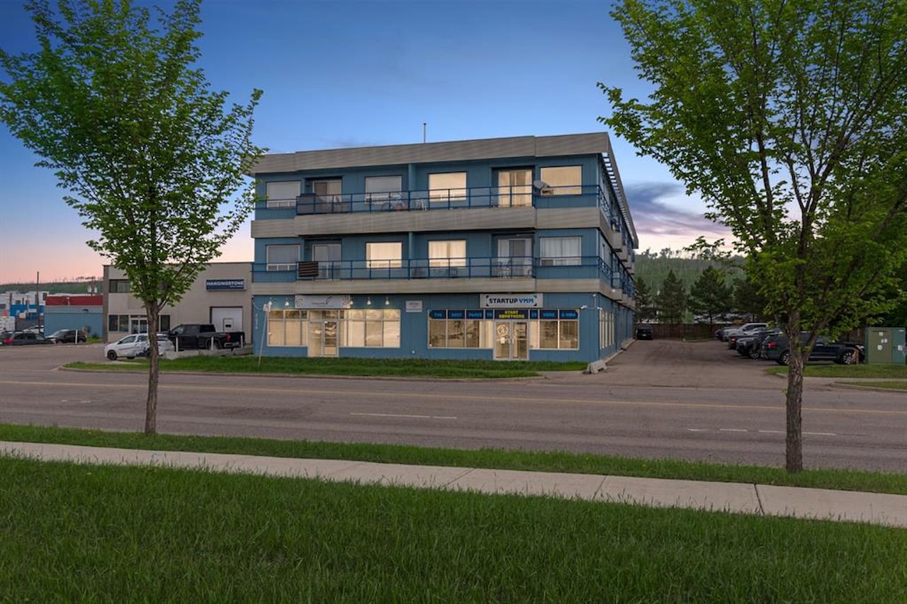 210-8026 Franklin Avenue - 1