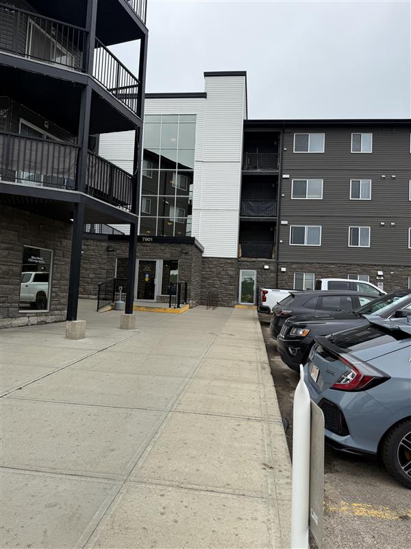 1414-7901 King Street - 1