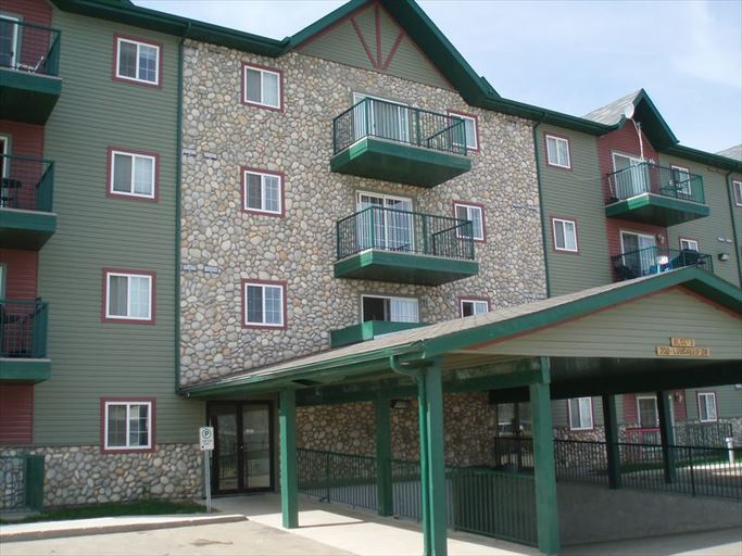 200 Lougheed Drive