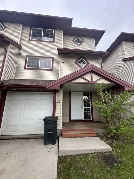 12-220 Swanson Crescent - Up